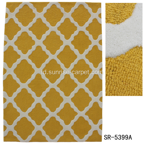 Hand Tufted Carpet dengan desain geometris